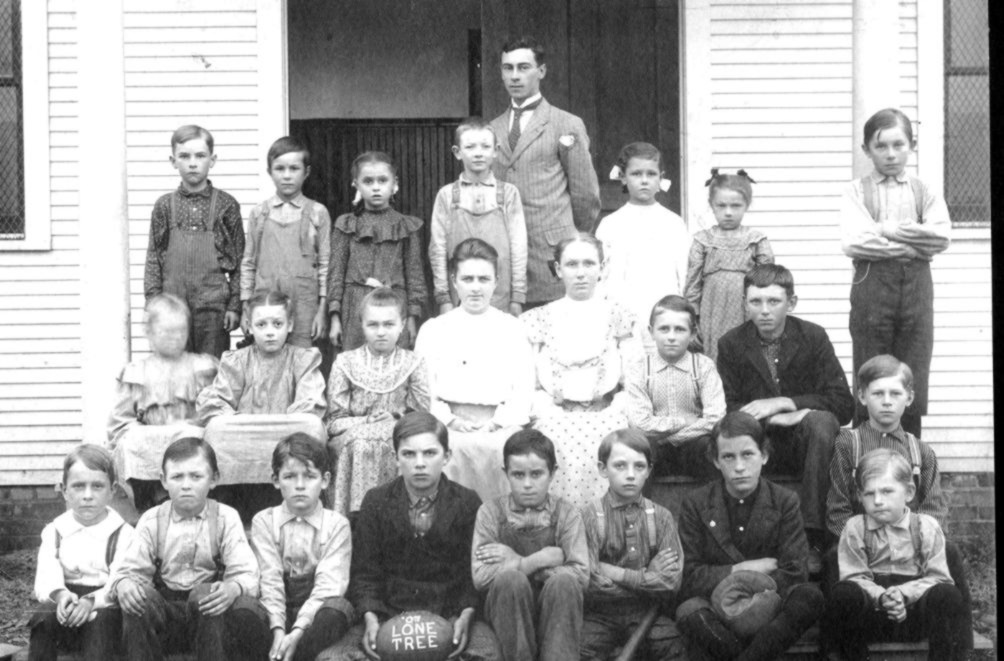 Lone Tree School 1907